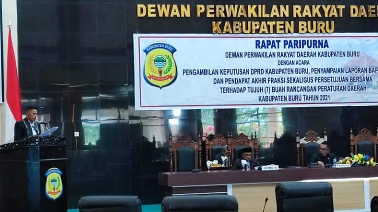 Buru Robi Fraksi Bupolo DPRD Buru: Tak Ada Lagi Pergantian Penjabat Kades - ZonaInfo