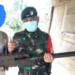 Warga Serahkan Senjata Organik ke Satgas Yonif RK 732/Banau