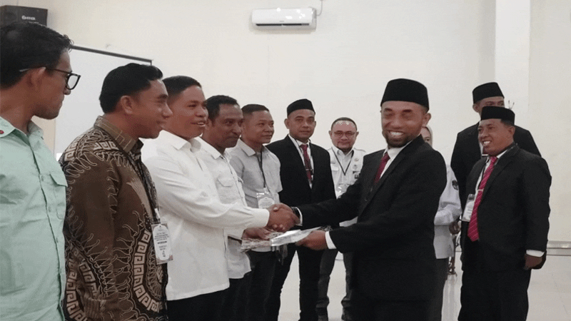 Ikram Umasugi-Sudarmo Ditetapkan Sebagai Bupati dan Wakil Bupati Buru