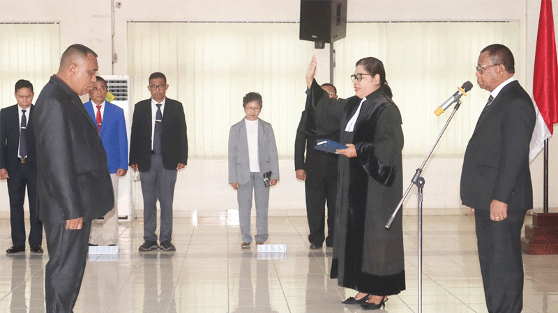 Lopulalan Resmi Jabat Dekan Fakultas PIK, Rektor Harap Mampu Menunjukkan Unpatti Unggul