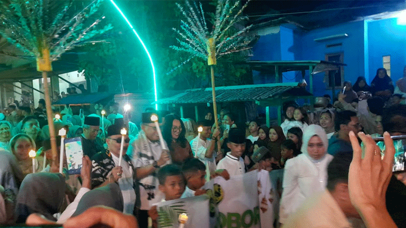 Hadiri Pawai Obor Sambut Ramadan, Wattimena Dorong Masuk Kalender Pariwisata