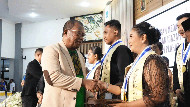 Unpatti Lantik 29 Dokter Baru, Pengembangan Dokter Spesial Jadi Langkah Strategis
