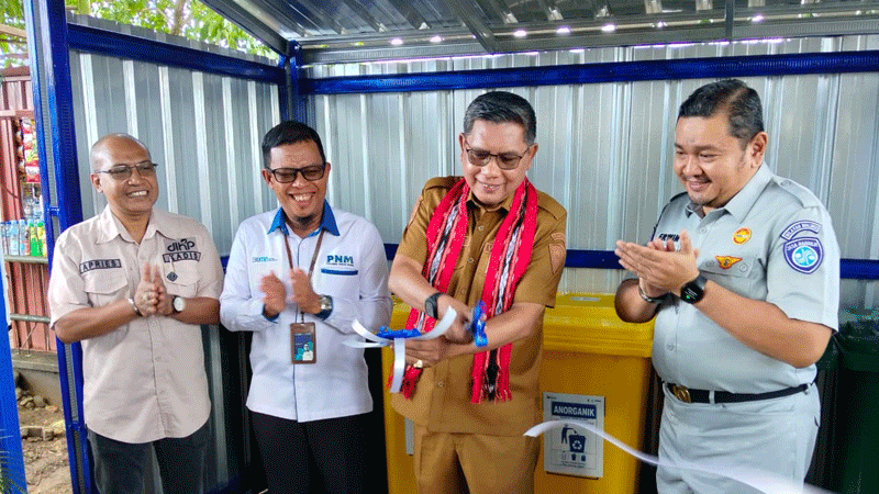 Wattimena Resmikan TPS Ecolife, Pemkot Bertekad Wujudkan Ambon Bersih