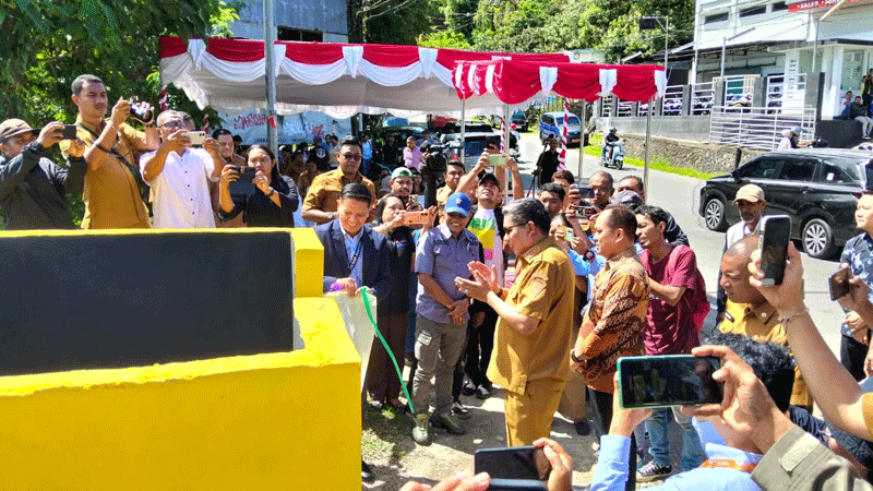 Pemkot Ambon Terima 10 TPS dari BNI